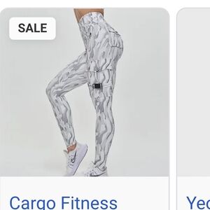 Stylish Gray Camouflage Leggings